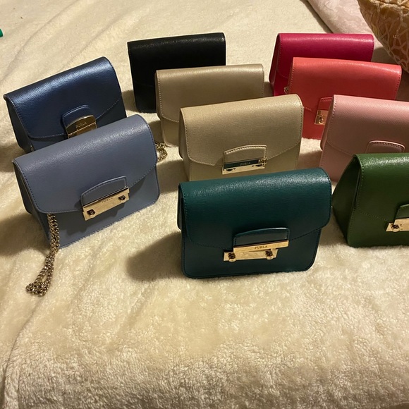 Authentic Furla mini - Picture 2 of 4